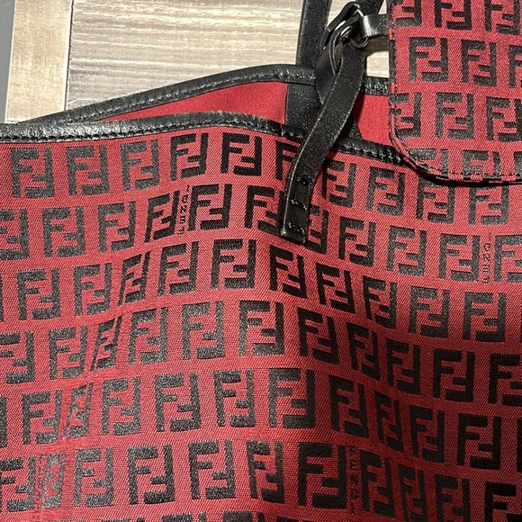 FENDI Red Logo Tote Bag with pouch - Picture 3 of 12